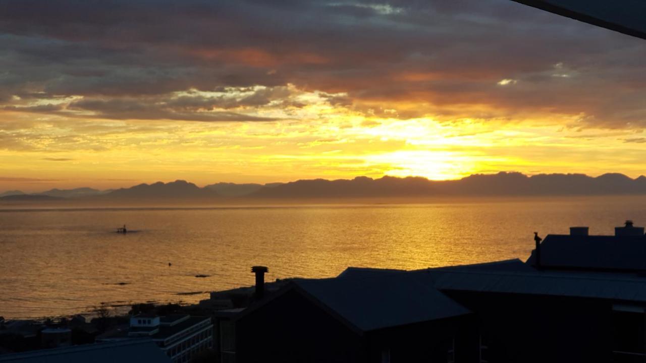Papillon Guest Suite Simonʼs Town Екстериор снимка