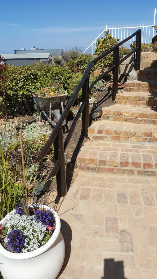 Papillon Guest Suite Simonʼs Town Екстериор снимка