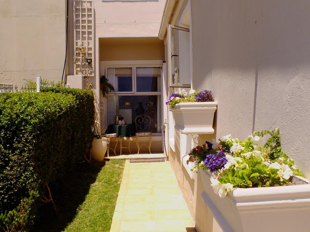 Papillon Guest Suite Simonʼs Town Екстериор снимка